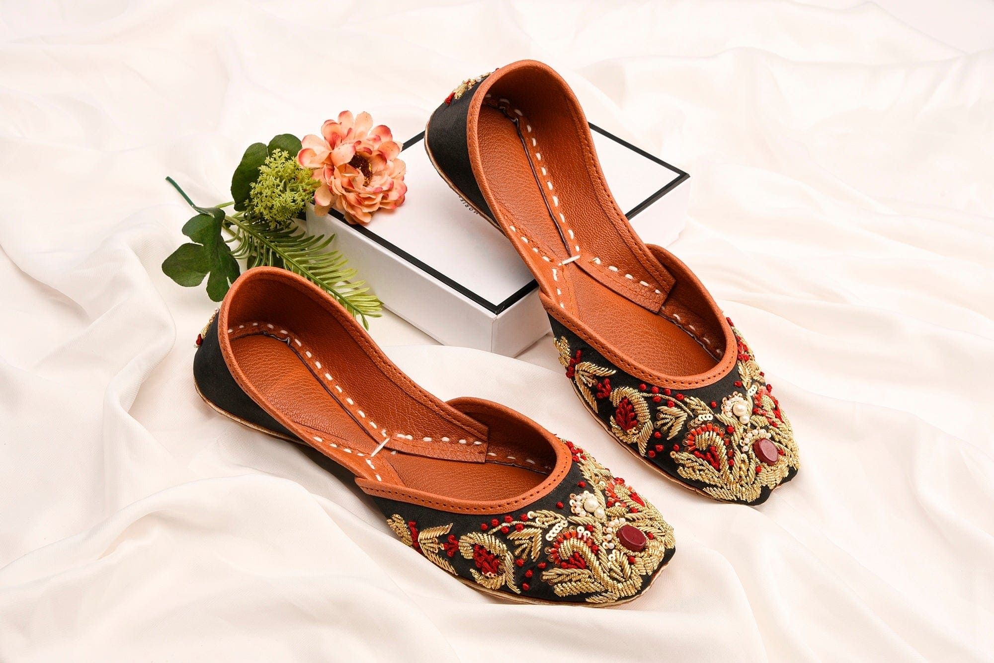Goldish Red khussa (black) - (No Return/Exchange) - Image 8