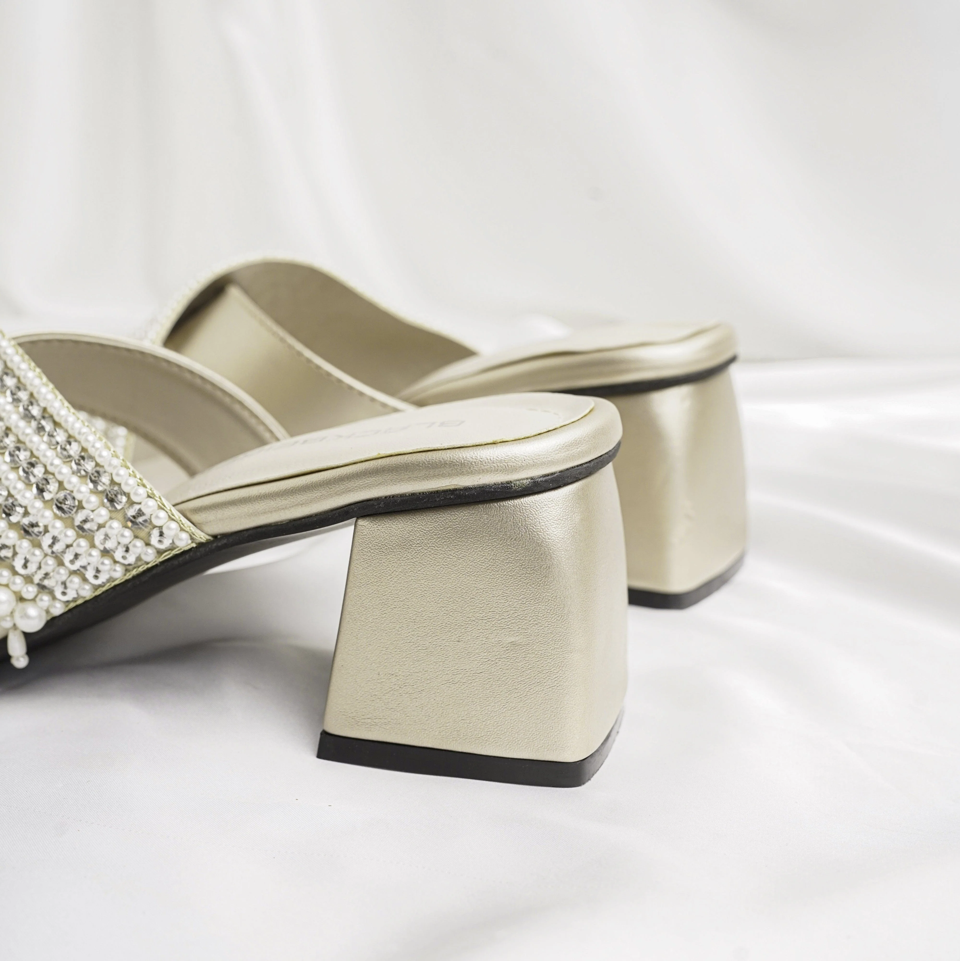 KHOLAPURI PEARL - LIGHT OLIVE - Image 4